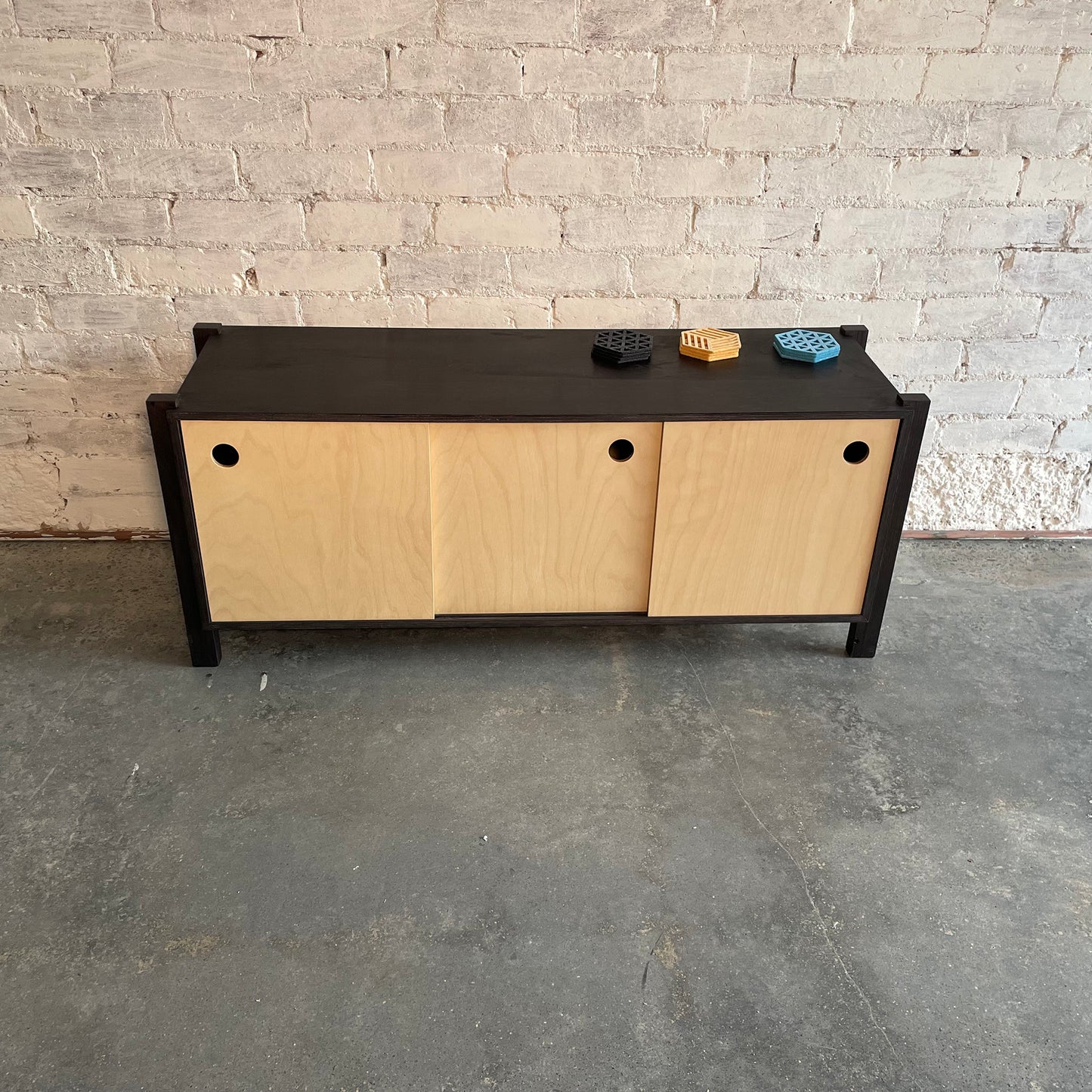 miru TV console