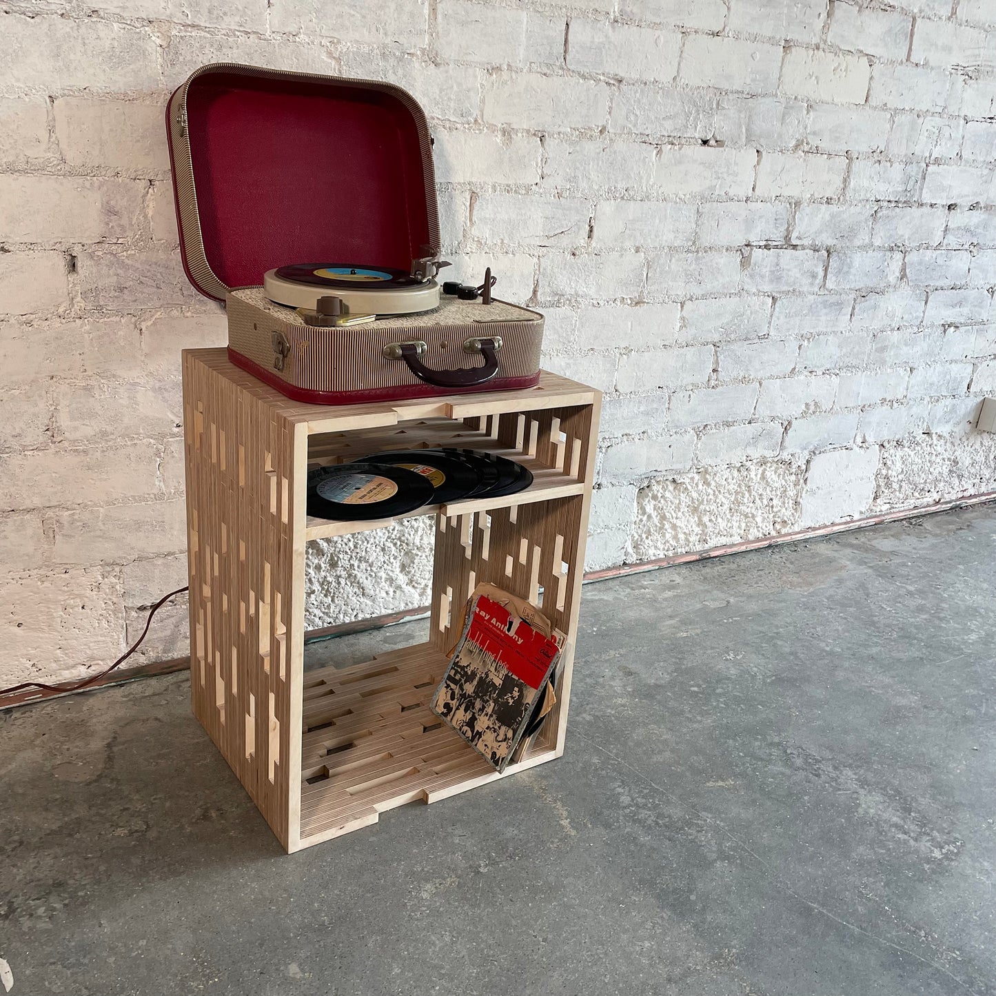 neuf crate side table