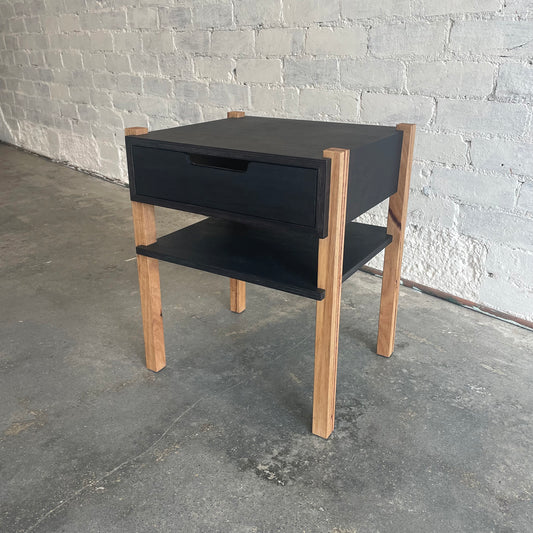 nohda bedside table reverso (ex showroom)