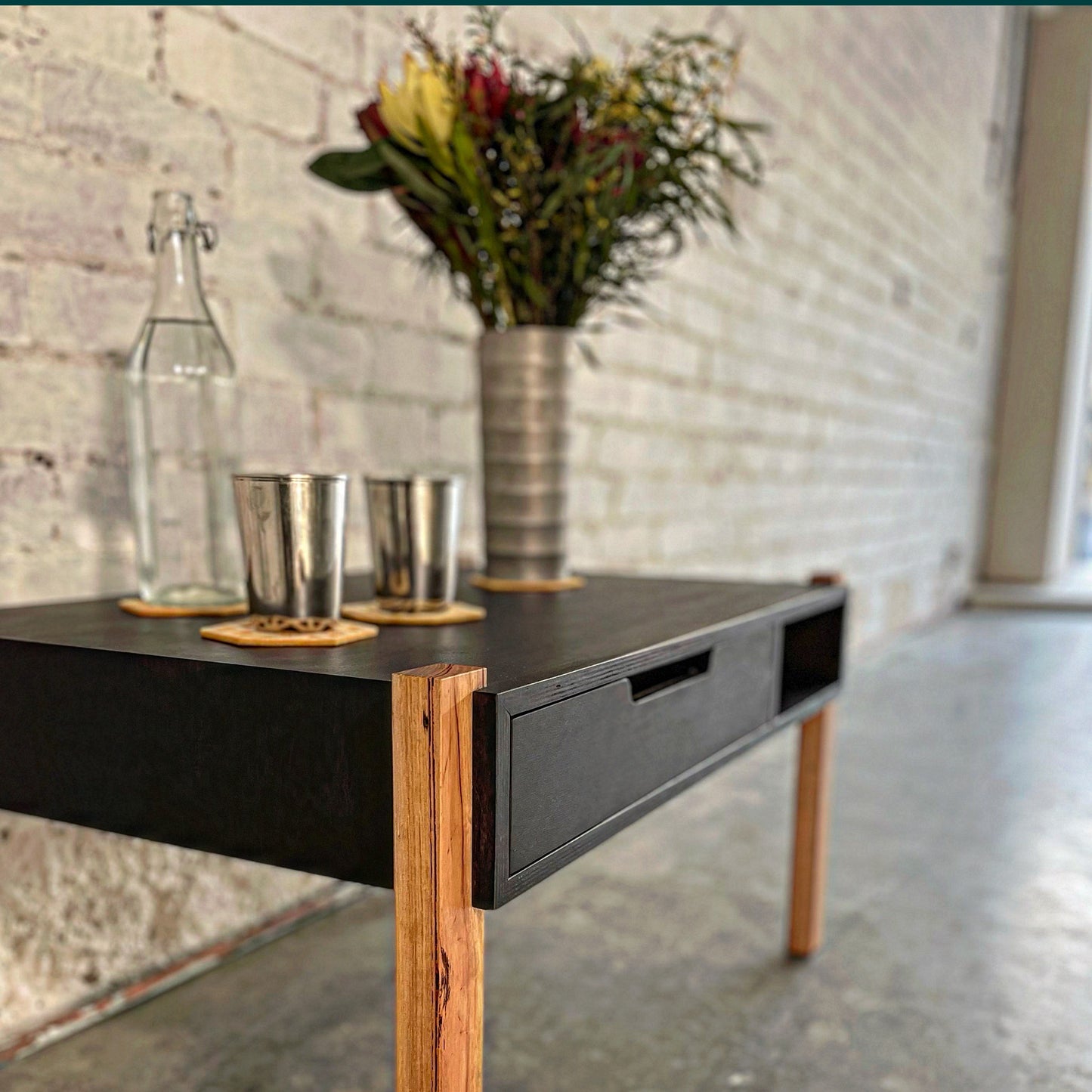 santai coffee table